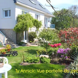 Ty Annick , Névez Frankrijk